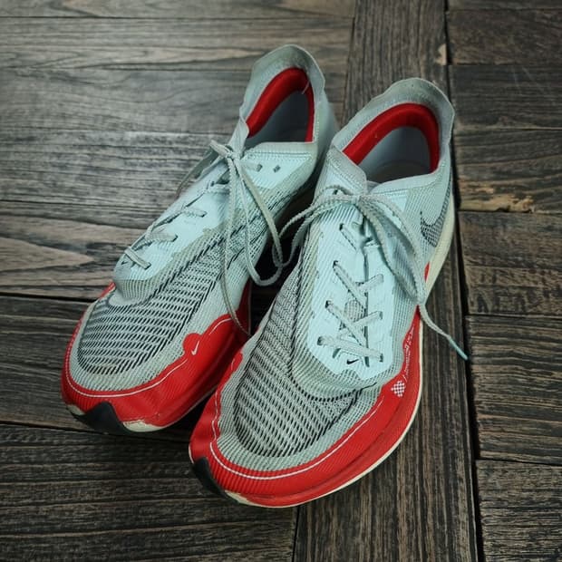 [나이키] 줌X 베이퍼플라이 NEXT% 2 그레이 레드 M18162