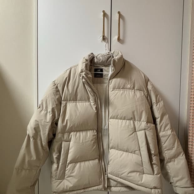 뉴발란스 베이지 패딩