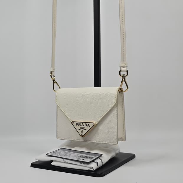 프라다 사피아노 스트랩 카드지갑