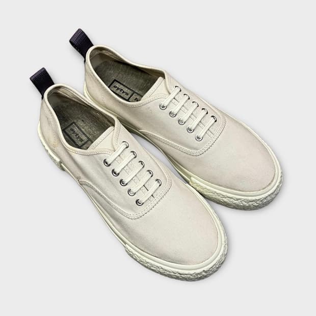 이티스 X H&M 협업 스니커즈