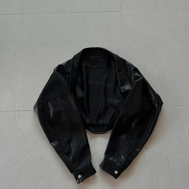 QUERY 크롭 레더 볼레로 자켓