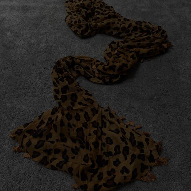 Vintage v-kei punk mood leopard scarf