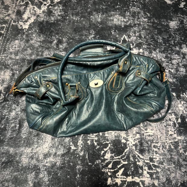 "Unknown" 0O's Dark Blue Leather Bag