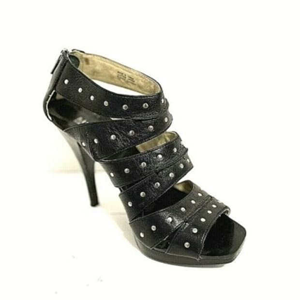 Michael kors마이클코어스 블랙 스터드 스트랩 샌들힐 37 240