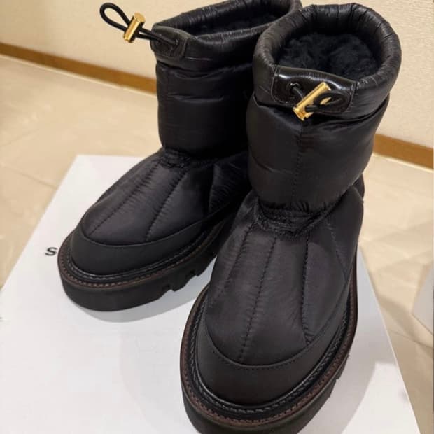 새제품) 사카이 패딩 부츠 37