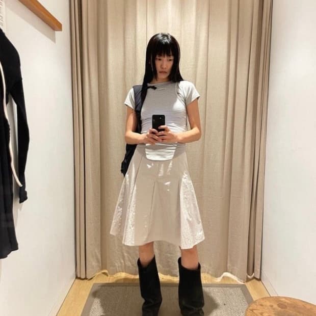 포티 수룩 미디스커트