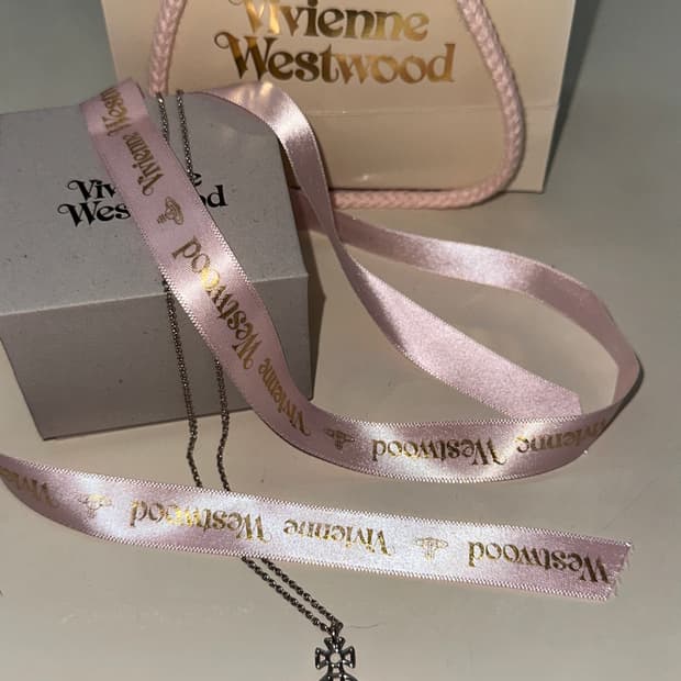 비비안 웨스트우드 씬 라인 숏 플랫 오브 펜던트 실버