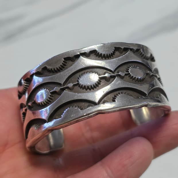 네이티브 아메리칸 주얼리 에머슨 빌 실버 뱅글