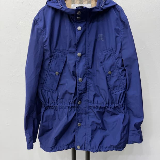 정품) 버버리 주니어 및 여성 후드 바람막이 자켓 12Y