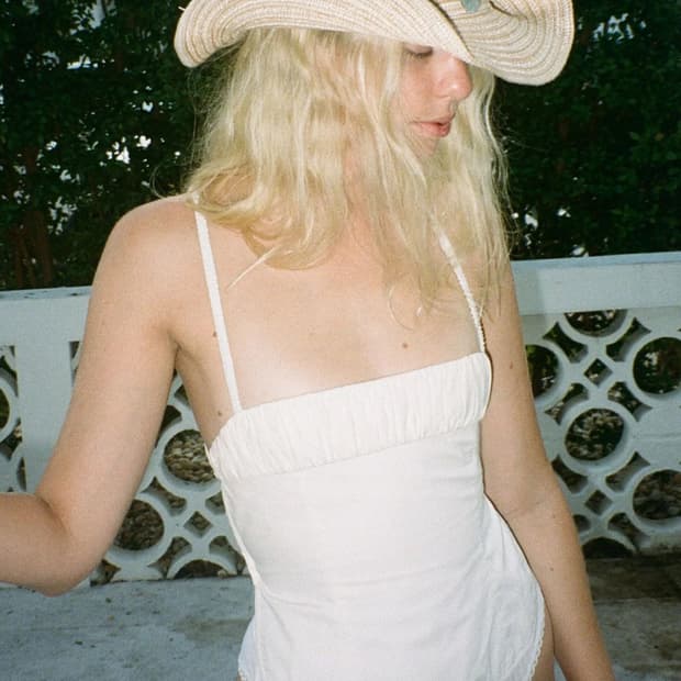 TAE PARK 스크런치 에이프론 탑