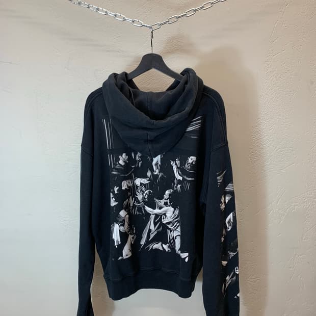 오프화이트 후드티