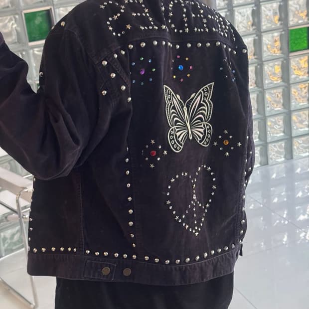 STUD JEAN JACKET 스터드 장식 데님 재킷