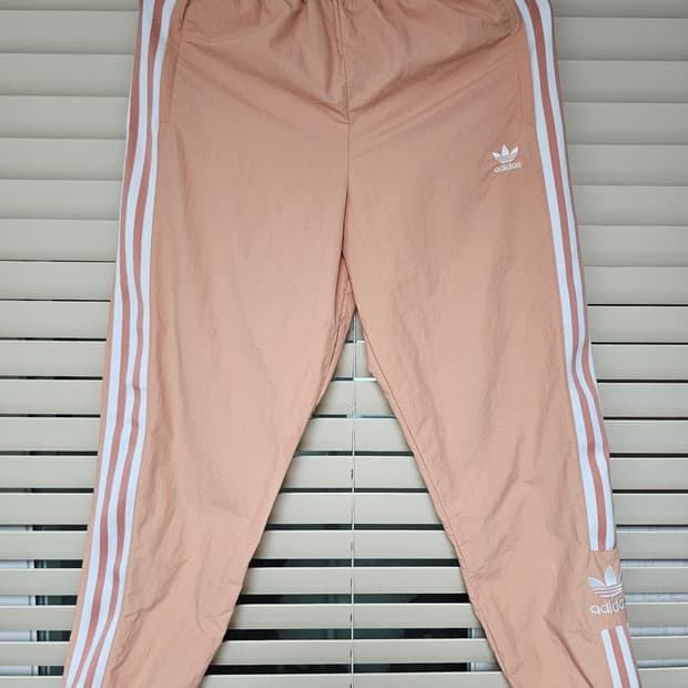 아디다스 락업 트랙 조거팬츠 코랄 XS