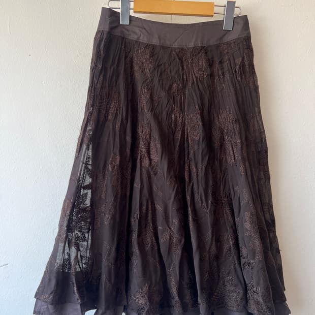 일본수입 Gabardine K.T 여성 브라운 미디스커트 자수레이스치마