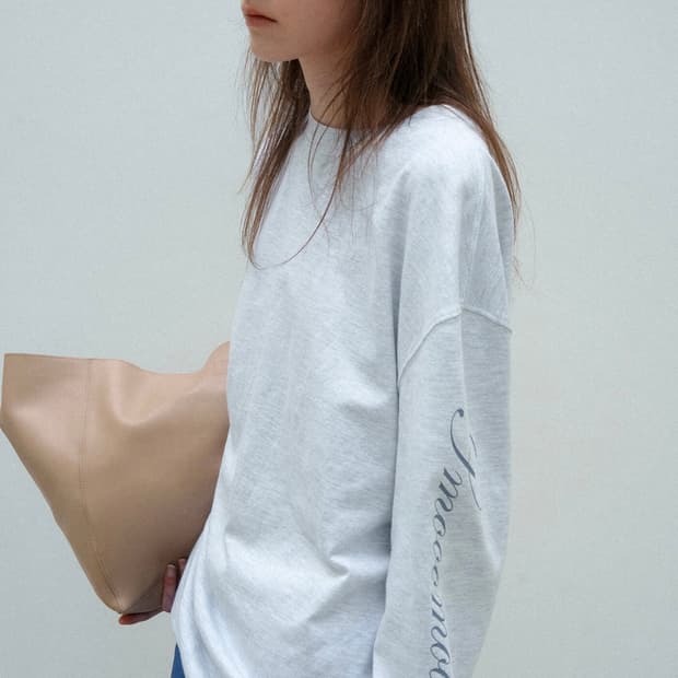 스무드무드 티셔츠 Smooo Italic Logo Tee