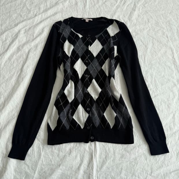 긱시크 러블리 아가일 메리나 울 가디건