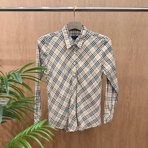 버버리 런던 코튼 셔츠 노바 체크 패턴 로고 자수 디테일 슬림핏 베이지