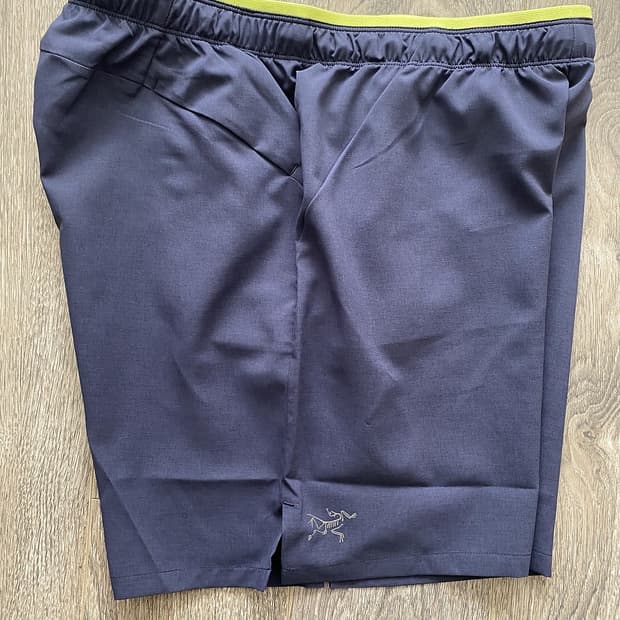 아크테릭스 런닝 반바지 L