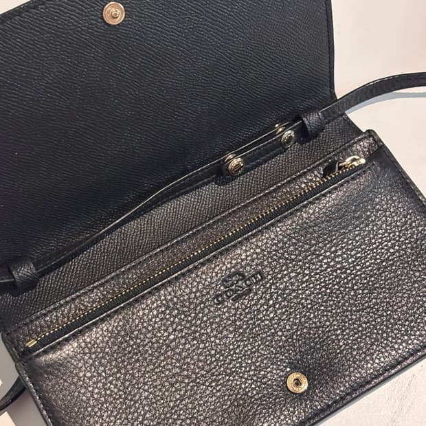 코치 크로스바디백