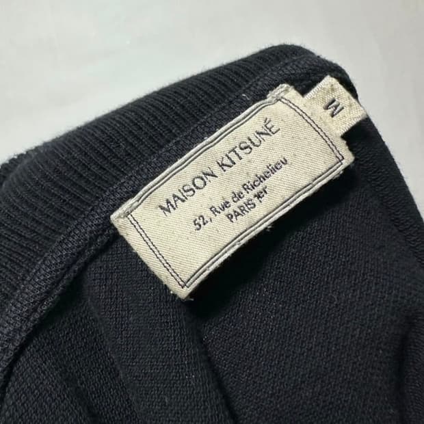 메종키츠네 카라티 팝니다.