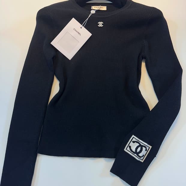 (새상품)샤넬로고니트