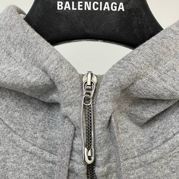 발렌시아가 외계인 안전핀 후드집업[3]