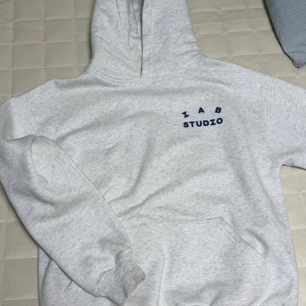 아이앱 스튜디오 라이트그레이 후드티