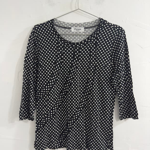 sninon dot frill detail top