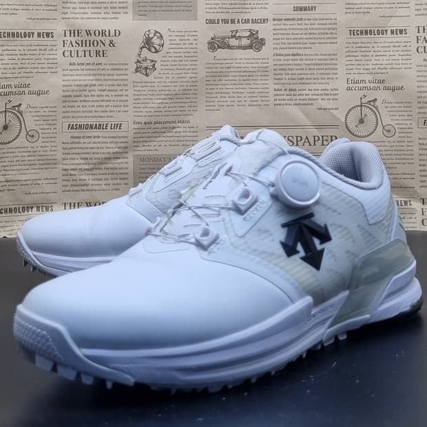 데상트 R90 스파이크리스 골프화 255