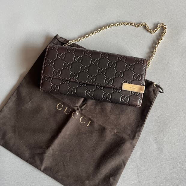 구찌 레더 체인 클러치/지갑