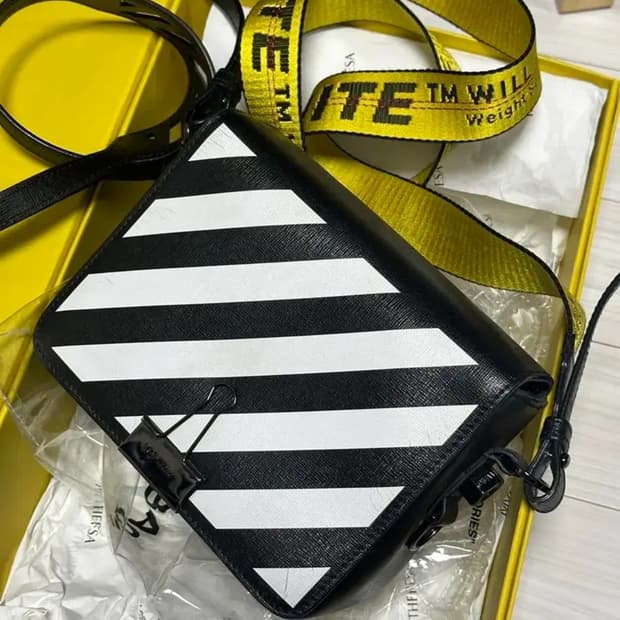 오프화이트 디아고날 숄더백