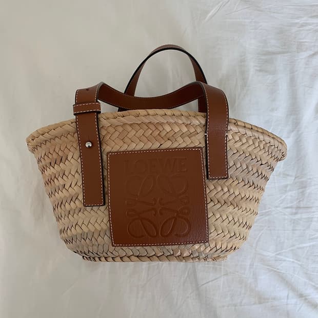 로에베 라피아 라탄 바스켓백