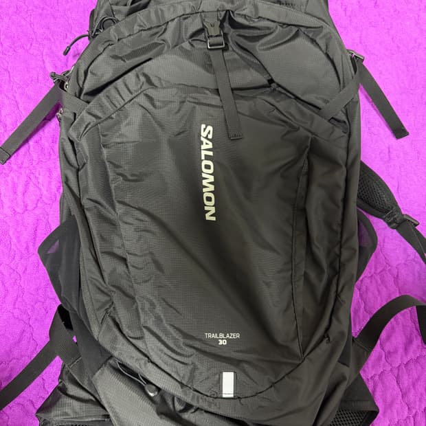살로몬 트레일블레이져 30 백팩 신품컨디션