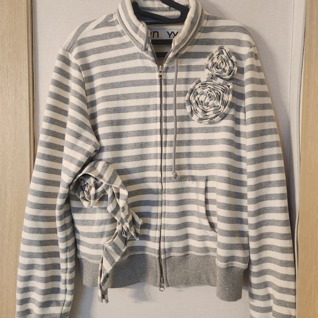 오픈 와이와이 아플리케 집업