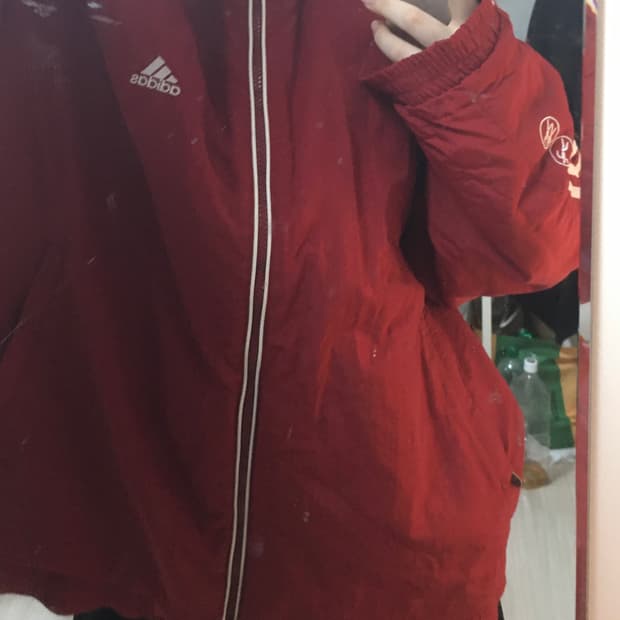 아디다스 딥레드 오버핏 바람막이 판매