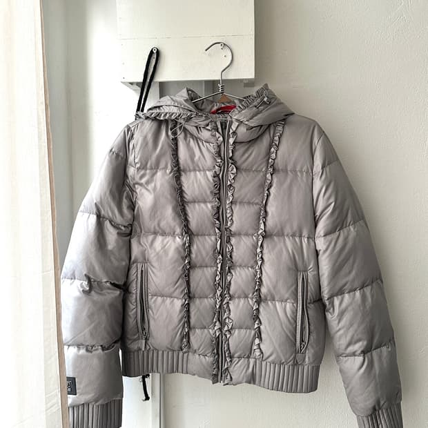 [MAX&Co.] 막스앤코 러플 디테일 실버 구스다운 패딩