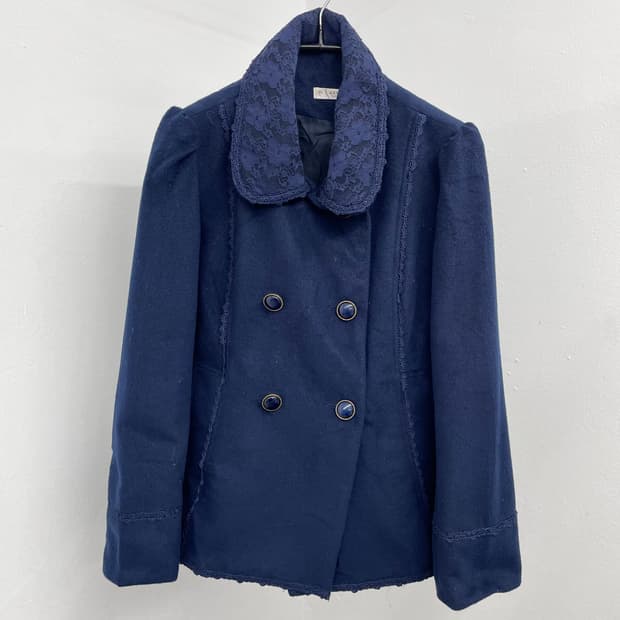 액시즈팜 네이비 레이스 버튼 코트