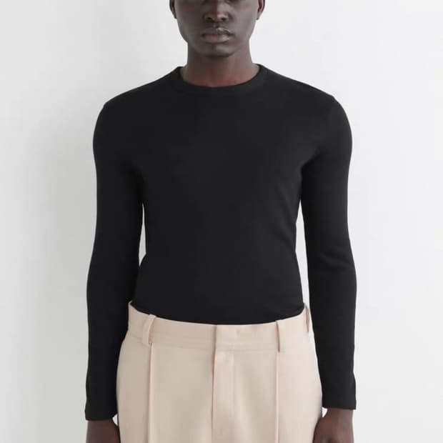 코스 슬림핏 리브드 코튼 블렌드 롱 슬리브 티셔츠