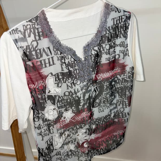 Y2k 펑크 그래픽 콜라주 시스루 반팔 슬리브