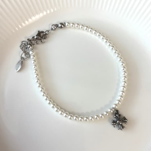 화이트 진주 팔찌