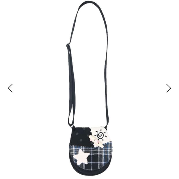 더뮤지엄비지터 패치워크 스트링 미니백