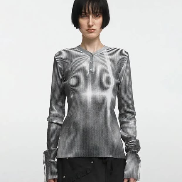 나체 스프레이 니트