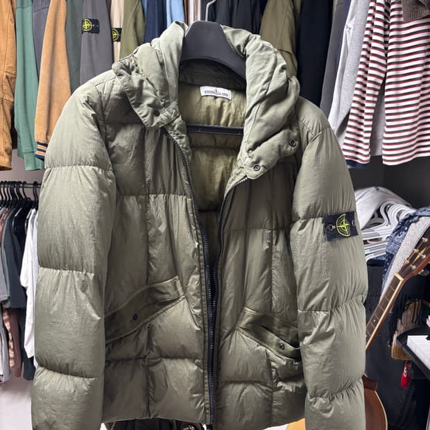스톤아일랜드 패딩 카키