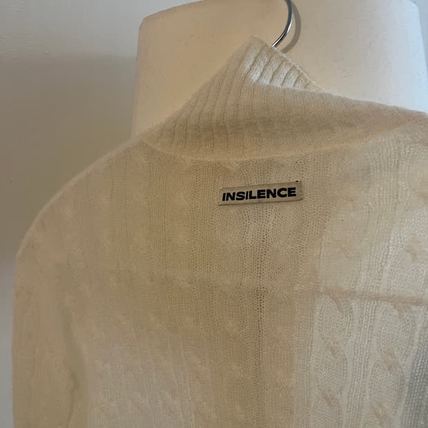 인사일런스 우먼 니트집업