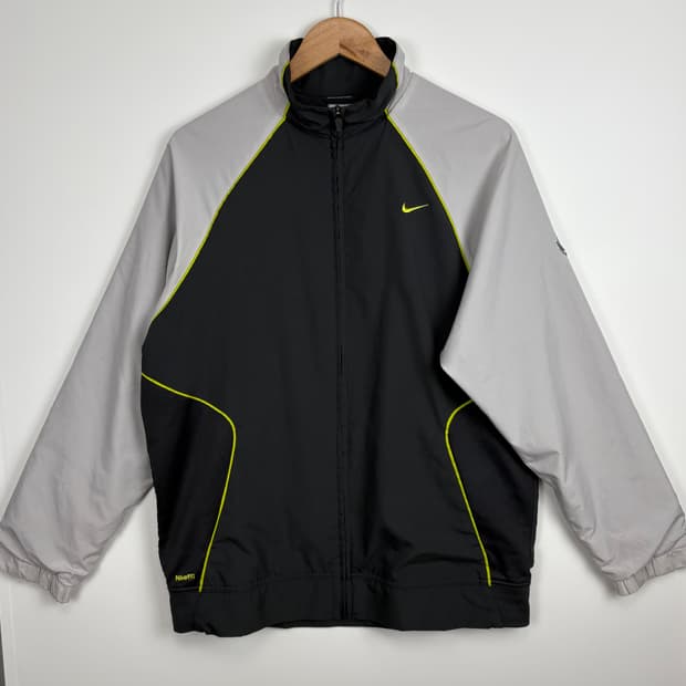 나이키 실버택 바람막이