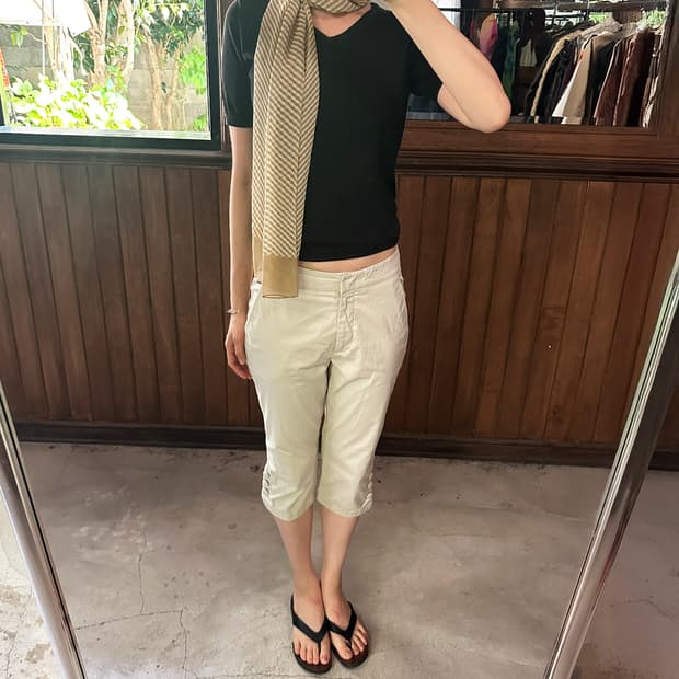 PRADA button capri pants