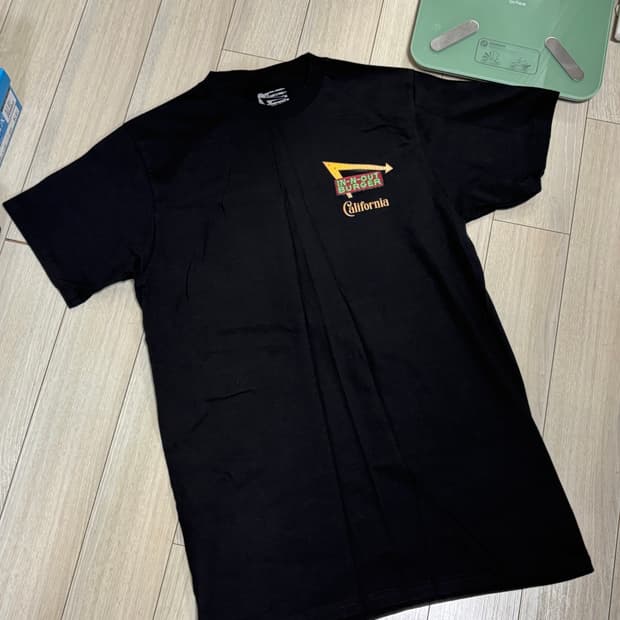 새제품 인앤아웃 검정 티셔츠 S 새제품 남여 공용 여성 추천
