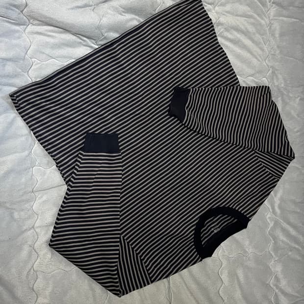 유니클로 에어리즘 코튼 크루넥 롱슬리브 긴팔티