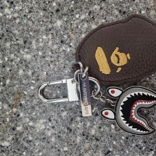 베이프 샤크헤드 에이프헤드 키링