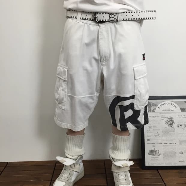 00s RealBvoice Graphic Cargo Shorts